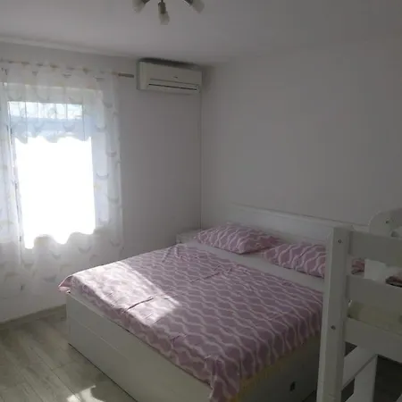 Apartman Maslov Apartment *